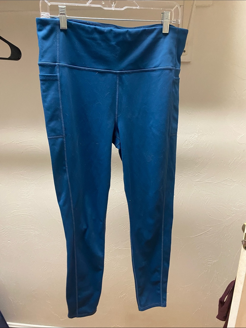 Skechers leggings with side pockets